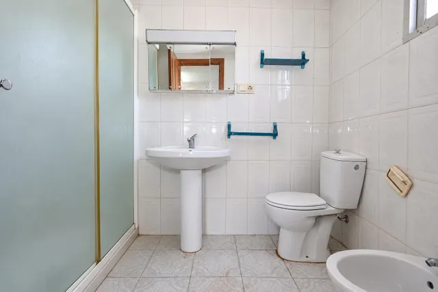 Casa reformada con piscina en parcela de 2.500 m2 (urbano y rústico) — 47