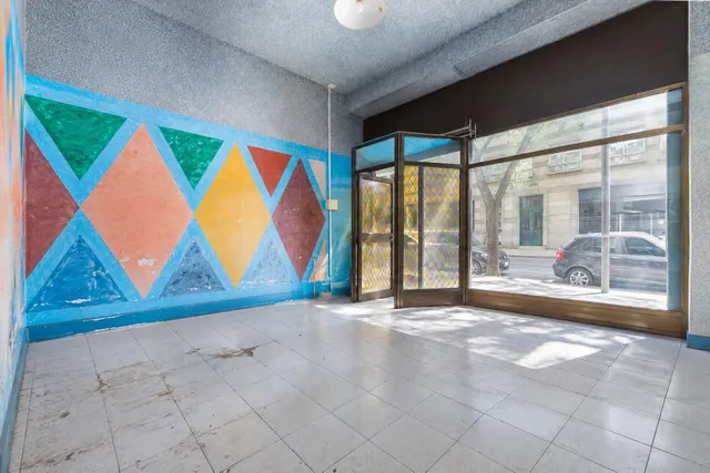 Local en venta — 25