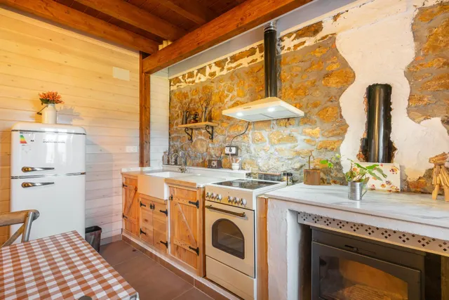 Casa totalmente reformada con finca y anexo para rehabilitar - foto 2