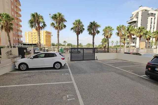 Apartamento 3 habitaciones 72m² en venta - Avenida del puerto — 24