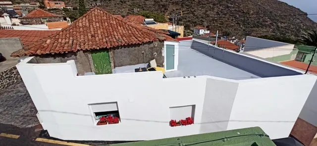 CASA TERRERA CON JARDÍN EN IGUESTE DE CANDELARIA, TENERIFE, 