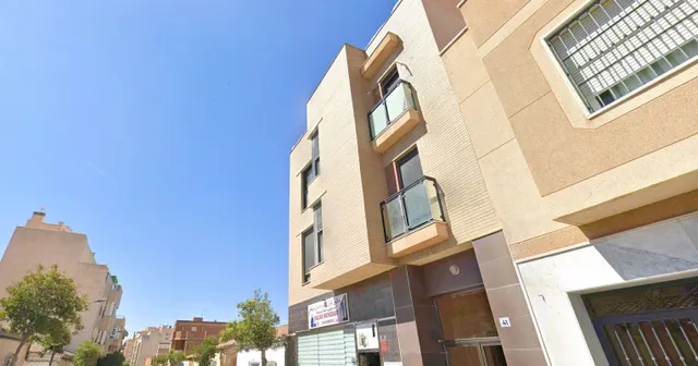VENTA DE PISO EN EL EJIDO - ALMERIA — 2