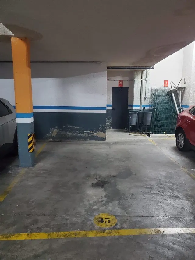 Piso 4 habitaciones 106m² en venta - Núcleo Urbano — 17