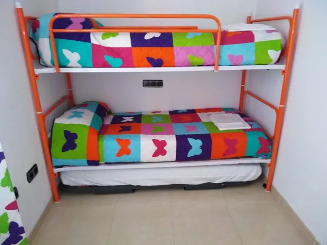 Piso de tres dormitorios en Av. Sudamérica — 16