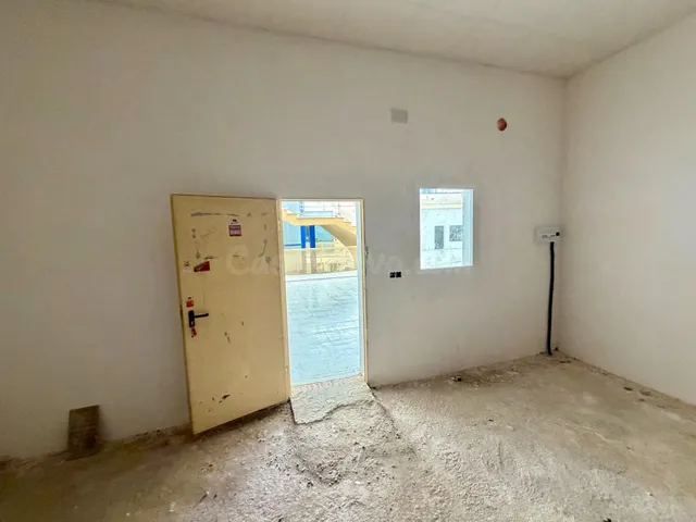 LOCAL DE 110,59M2 CON GARAJE Y TRASTERO REFORMADO - foto 5