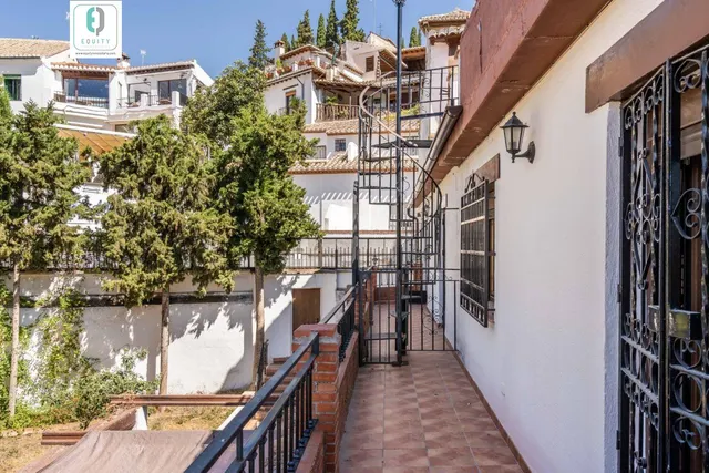 ESPECTACULAR CHALET CON VISTAS ÚNICAS A LA ALHAMBRA — 39