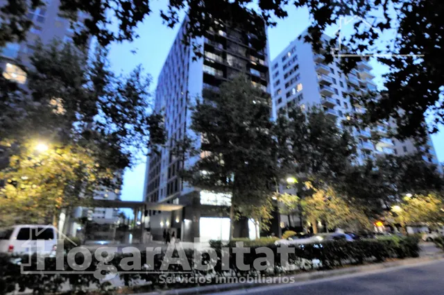 Vive con el confort de un exclusivo residencial con piscina, zonas verdes, garaje y trastero — 42