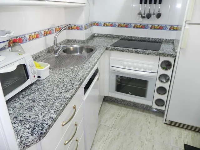 APARTAMENTO EN EL PASAJE DE LOS AZAHARES