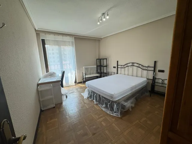 Piso 4 habitaciones en alquiler - Carmelitas-Oeste - foto 3