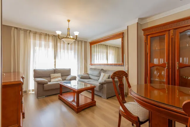 Amplia vivienda con patio, sótano y acceso a piscina en Alhe - foto 5