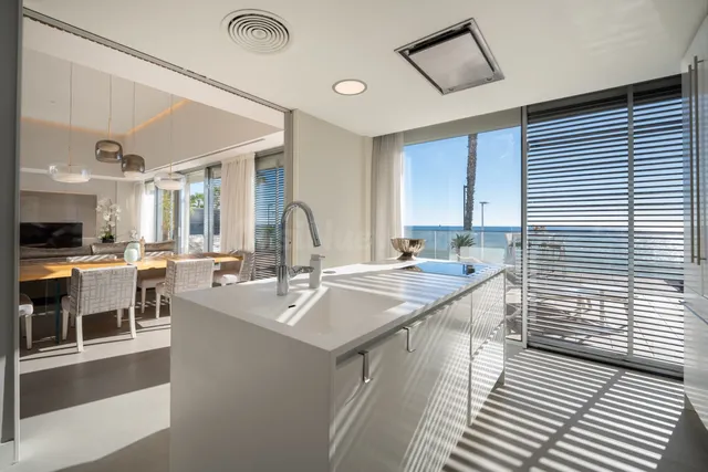 Chalet 4 habitaciones 715m² en venta - Costa Del Sol — 4