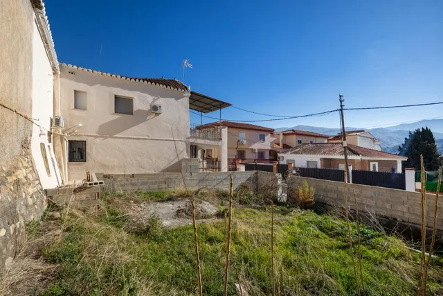 SOLAR EN VENTA EN UNA ZONA INMEJORABLE — 8