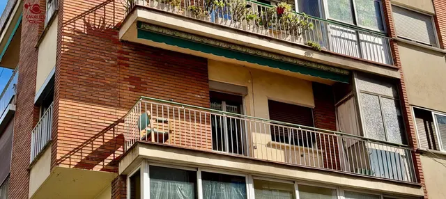 Piso exterior de 88m2 con 4 dormitorios para REFORMA INTEGRA - foto 2
