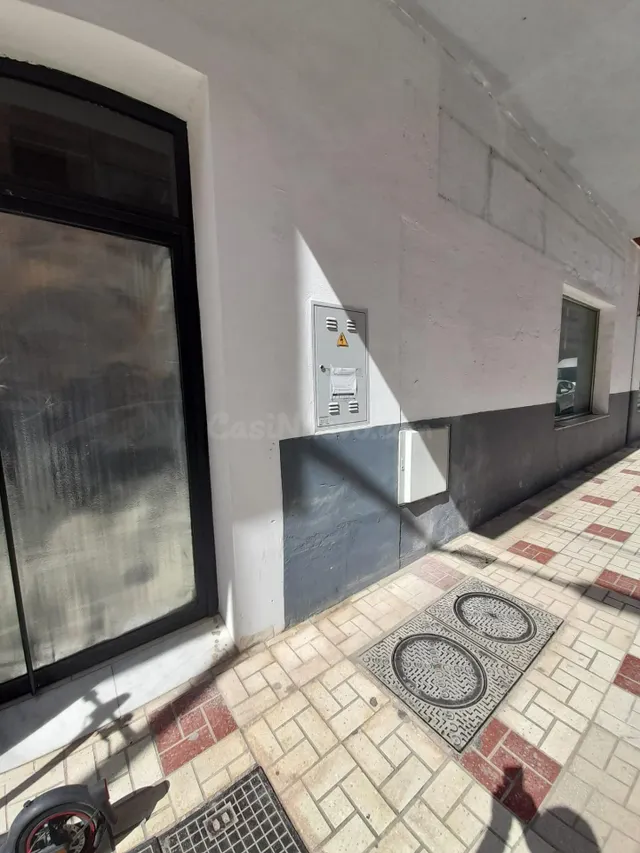 Local comercial 169m² en venta - Los Castillejos-La Trinidad — 5