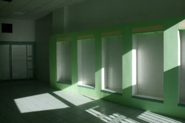 Local comercial en Avda. Daniel Gil - Ontinyent — 2