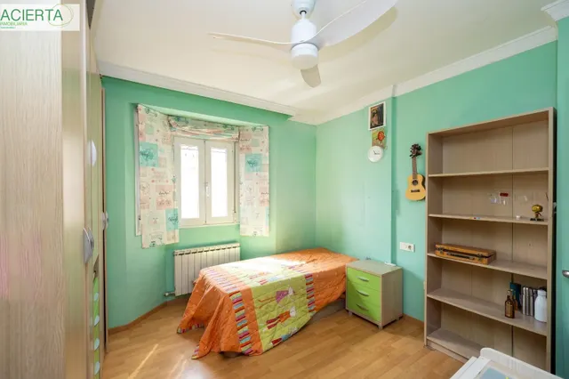 ESPECTACULAR VIVIENDA ADOSADA DE 4 DORMITORIOS CON SÓTANO, TERRAZAS Y PATIO EN GRANADA — 13