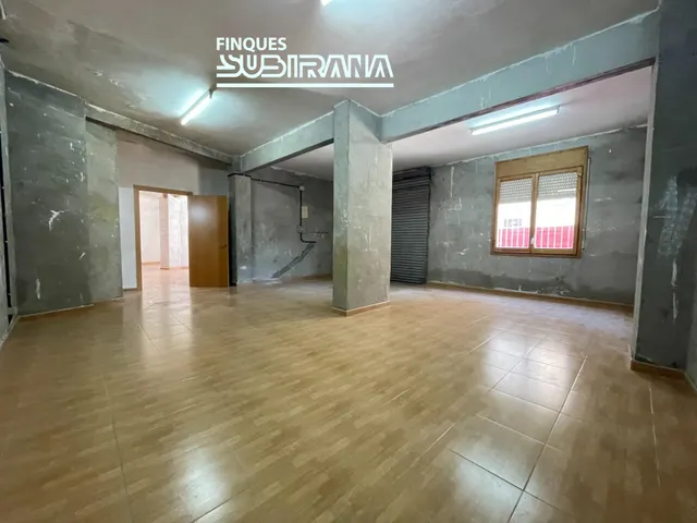 LOCAL COMERCIAL AMB POSSIBILITAT DE CANVI D'ÚS A HABITATGE A VILANOVA DEL CAMÍ — 8
