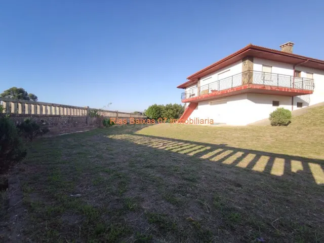 REF 4124 CHALET 4 DORM. SOBRE PARCELA CERRADA DE 1416 m2 CON - foto 3