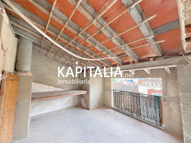BONITA CASA A LA VENTA CON GARAJE EN BOLBAITE — 17