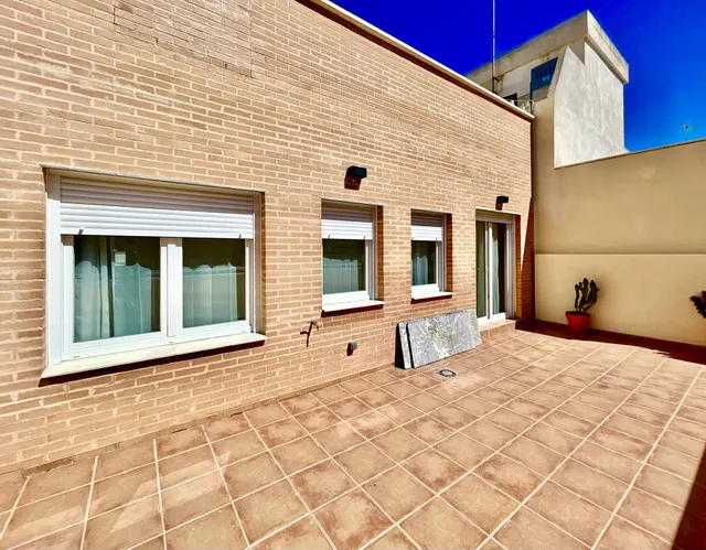 Planta baja 1 habitación 84m² en venta - Altozano — 35