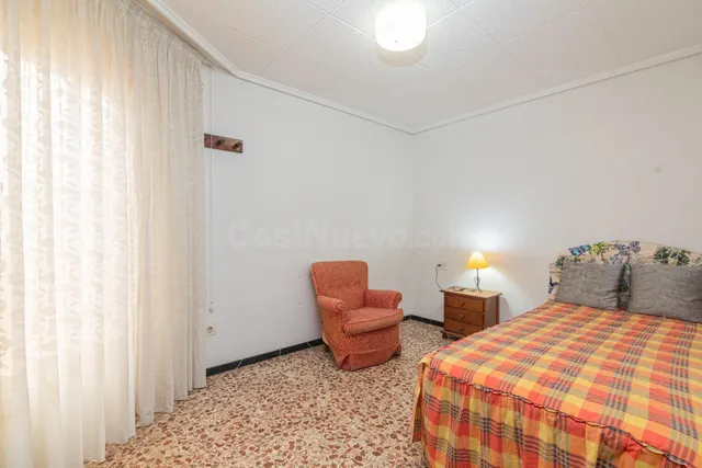 ¿Buscas una gran vivienda a escasos metros del centro? — 23