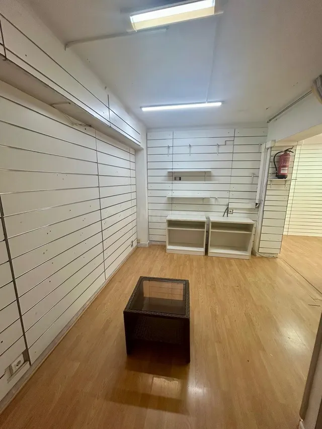 SE VENDE LOCAL COMERCIAL DE 112 M2 CON TERRAZA PRIVADA EN EL - foto 5