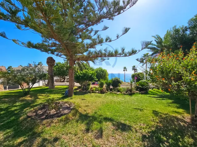 Bungalow con terraza de 25 m2 y vistas a Tabarca a 200 m del mar — 23