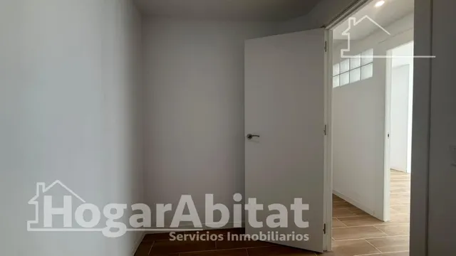 ¡OPORTUNIDAD! REFORMADO Y EXTERIOR CON ASCENSOR EN EL CENTRO — 34