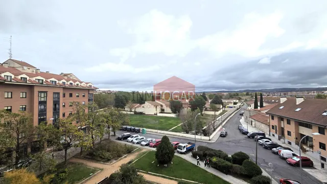 Piso en venta en Ávila,  zona sur — 27