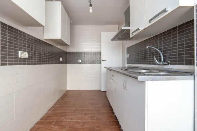 ¡Oportunidad en Armilla! Piso reformado de 3 dormitorios. — 10