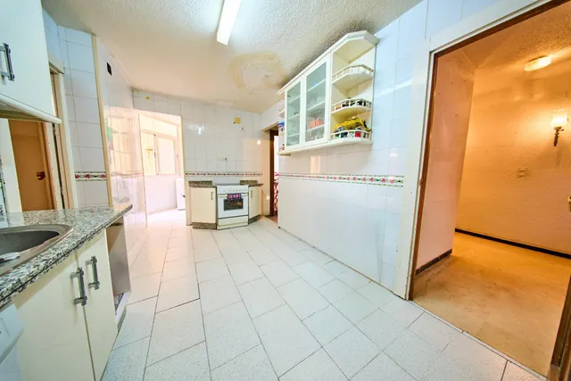 Piso Alminares del Genil, pisazo de 195 m2 con piscina, sauna y gimnasio — 14