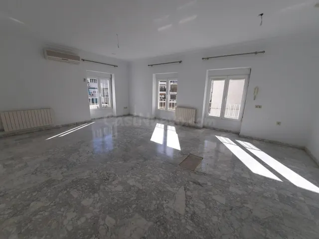 Piso 3 habitaciones 139m² en alquiler - Recogidas - foto 3