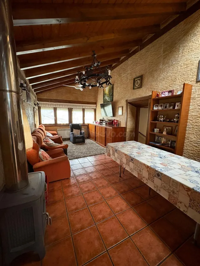 PRECIOSA CASA DE PUEBLO EN VENTA - foto 5