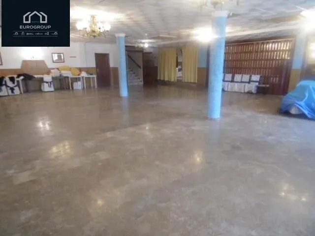 Se vende Hotel de 2 Estrellas , con 20 habitaciones en Murcia .www.euroloix.com — 25