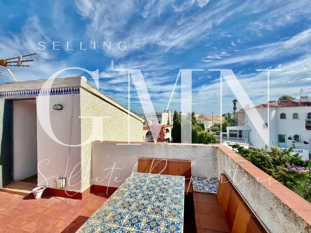 EXCELENTE VILLA EN ESQUINA EN ALBIR | MÁS PRIVACIDAD, LUZ Y GRAN POTENCIAL — 50