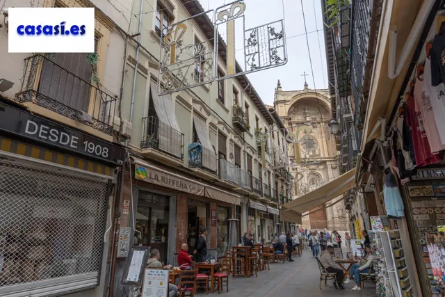 ¡Oportunidad única en el corazón de Granada! — 42
