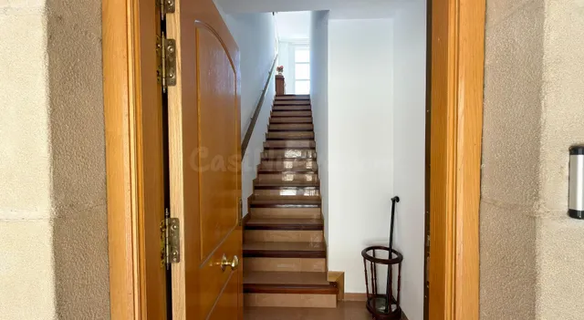 Adosado céntrico para entrar a vivir con entrada independien - foto 4