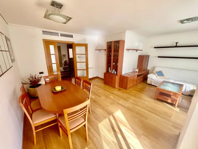 Muy buen piso de 4 Dorm. en Av. Oscar Espla — 3