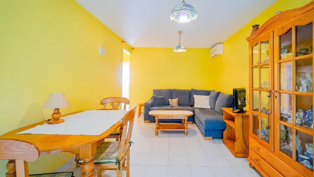 Bungalow en planta baja de 3 dormitorios con jardín y piscina comunitaria en Torrevieja — 15