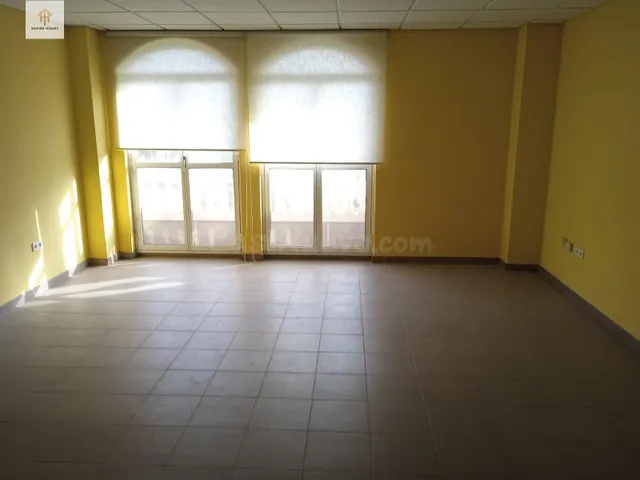 Se VENDE LOCAL en zona Cabezarrubia (Cáceres) - foto 2