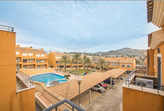 AMPLIO DUPLEX EN CAMPO DE GOLF — 20