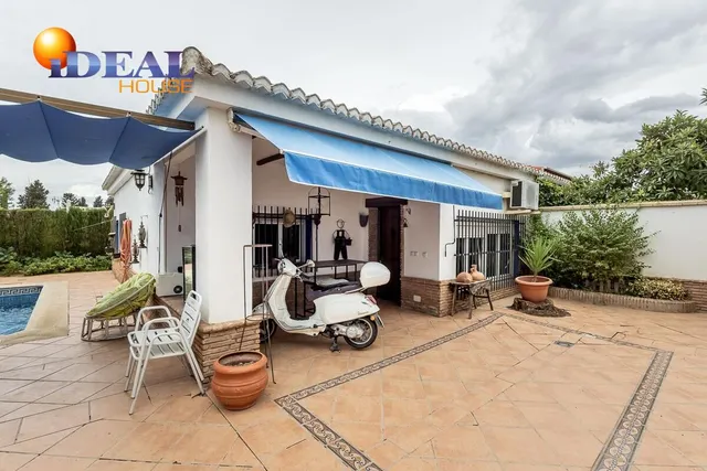 Casa con piscina en urb los chopos - Las Gabias — 6