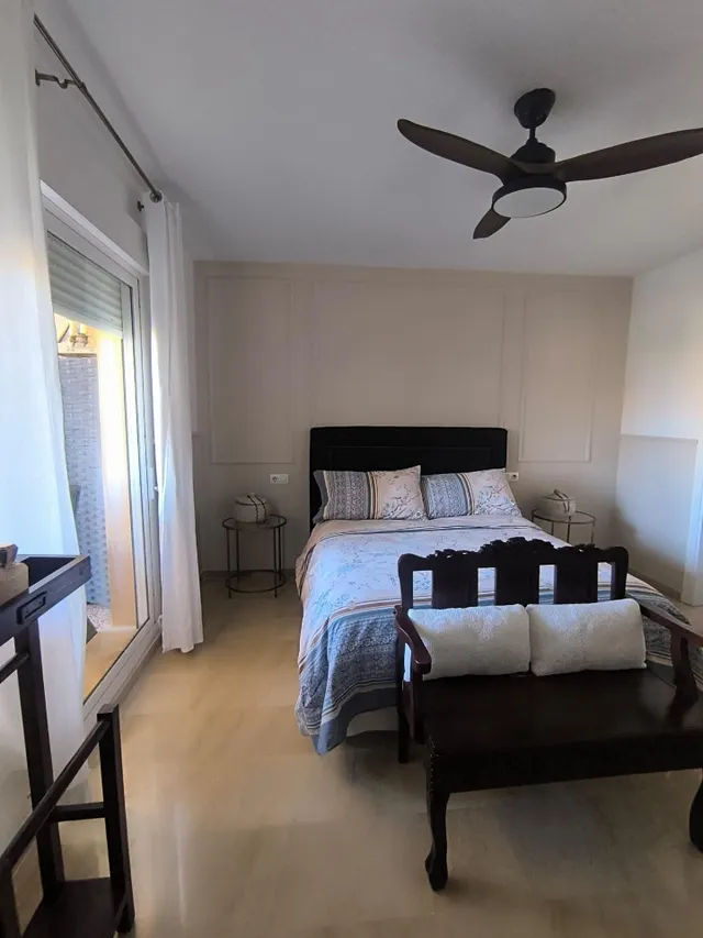 Calahonda - Piso 2 Dormitorios, Garaje, 4 Piscinas — 12