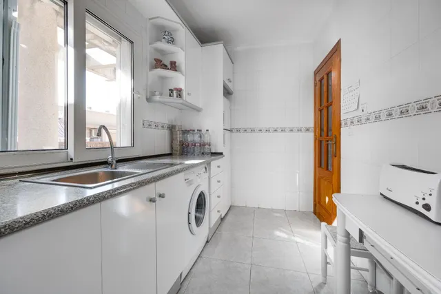 Exclusivo Apartamento en el Corazón de Torrevieja — 7
