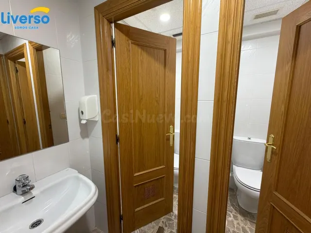 ATENCION INVERSORES, SE VENDE AMPLIO LOCAL EN EL CENTRO DE B - foto 4