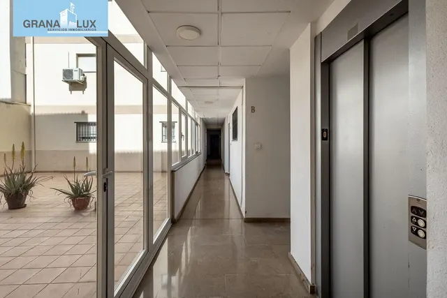 Piso en venta en Santa Fe con garaje y terraza. — 24