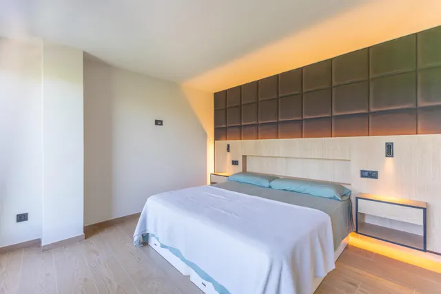 Espectacular chalet en Sancibrián con piscina climatizada — 24