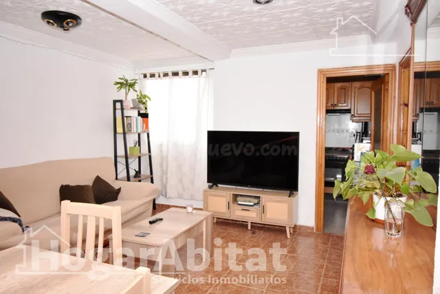 ¡EN BUENA ZONA! ALTO, LUMINOSO Y ACOGEDOR CON ASCENSOR - foto 4