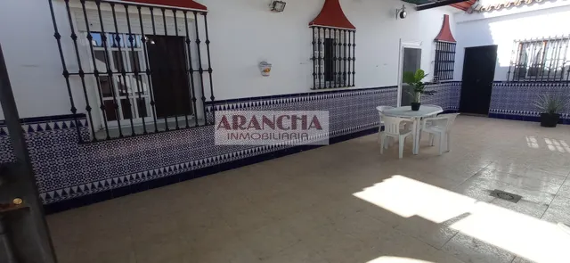 Chalet de 200m y dos naves en parcela de 6700 — 14