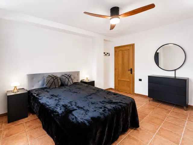 Piso disponible de 2 habitaciones en el Cabanyal. — 7